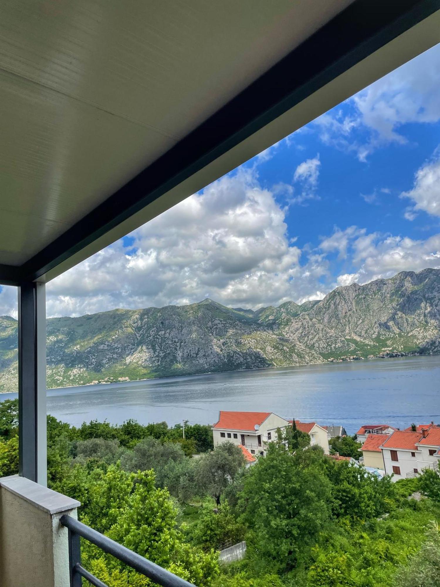Apartments Krivokapic Prcanj With Bay View Kotor Exteriör bild